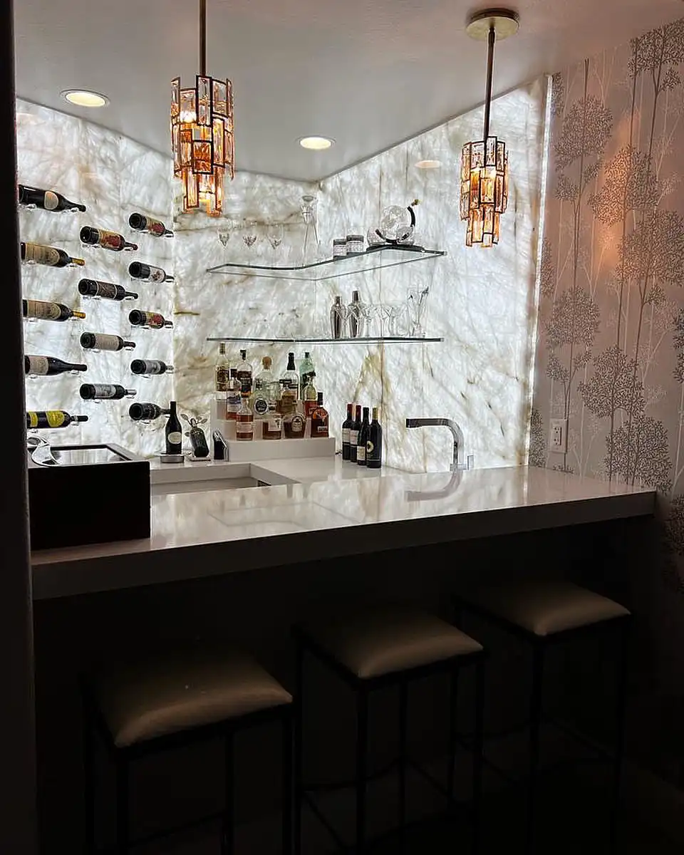 Cristallo Quartzite Bar (Irvine)